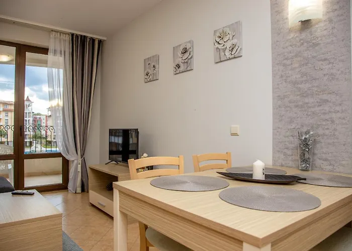 Sunny In A Complex With A Pool And Gym By Flаt Manаger Sunny Beach