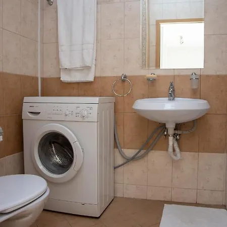 Sunny In A Complex With A Pool And Gym By Flаt Manаger Apartman Napospart